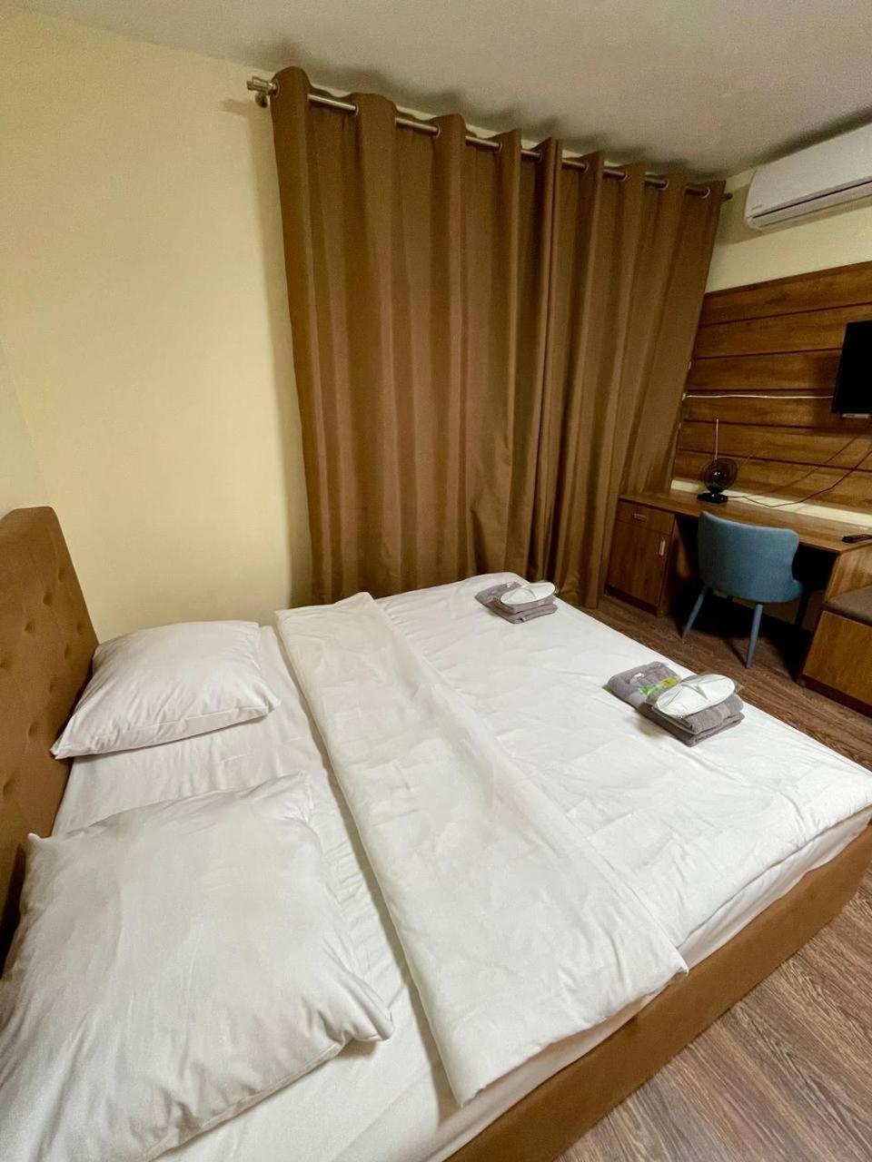Apartments In Uzhgorod For You. Buitenkant foto