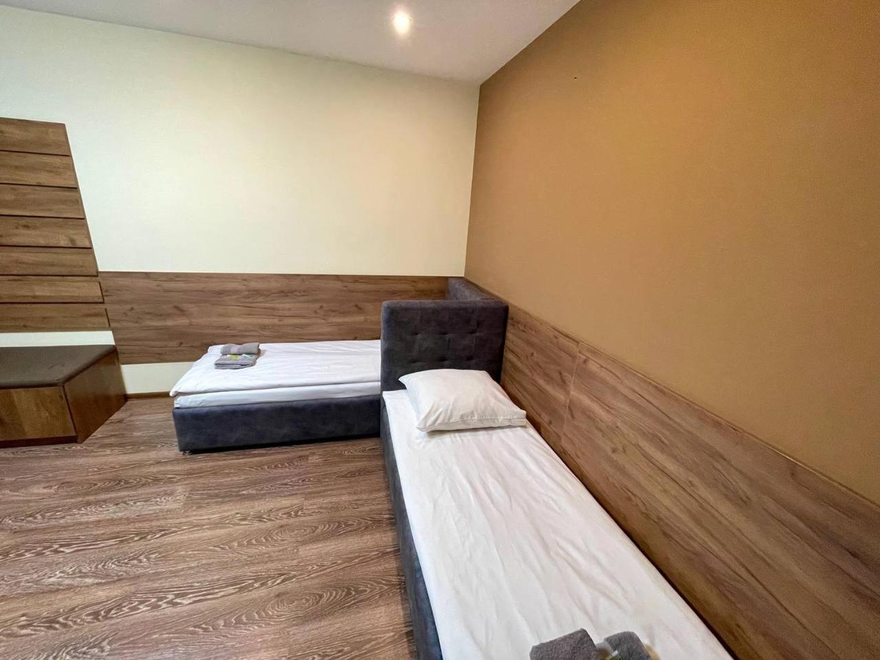 Apartments In Uzhgorod For You. Buitenkant foto